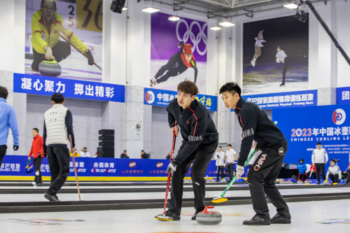 九游体育：推动冰雪运动高质量发展舒华体育赞助2023中国冰壶联赛（西宁站）(图3)