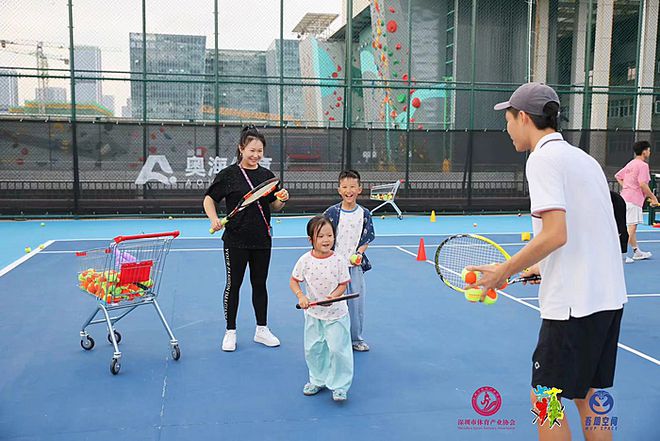活力夜色健康同行！深圳体育消费嘉年华点亮欢乐家庭时光(图5)