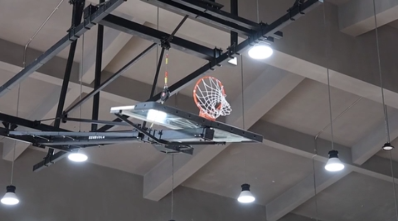 开学季新观察丨奥运会同款跑道、换躺式午睡垫……浙江中小学花样迎新(图6)