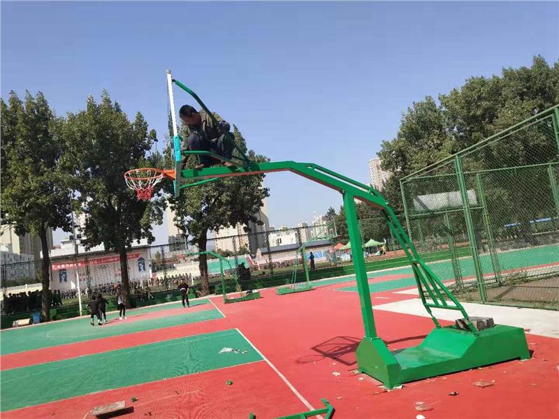 九游体育：篮球架价格报价篮球架子(图2)