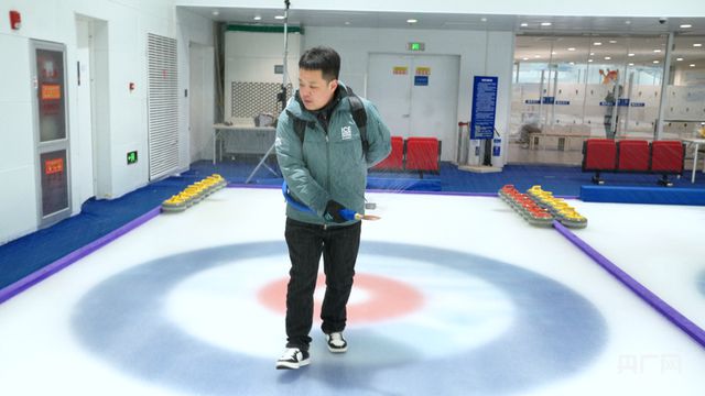九游体育网站：职业新观察｜冰雪经济催生“冰雪职业”新图谱行业期待更多专业人才(图2)