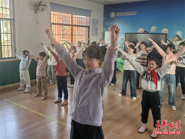 九游体育网站：以“小空间”撬动“大成长”——长沙市开福区国庆二小创新课后体育服务纪实(图2)