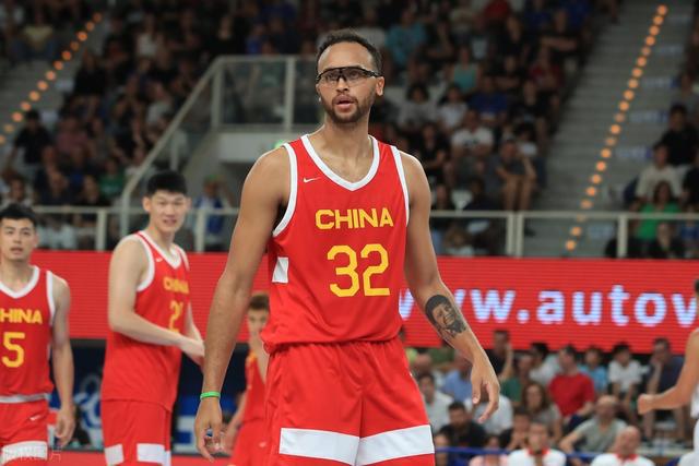 这一夜中国篮球的体面被宫鲁鸣撕了个粉碎(图3)