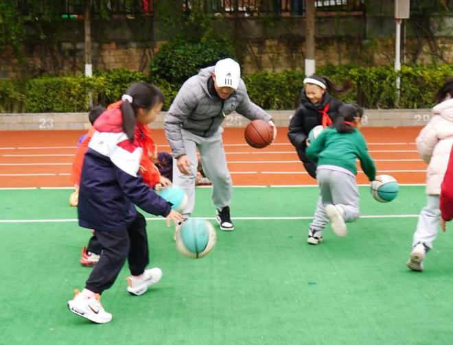 活力校园①每天不低于2小时校园运动“卷”起来(图1)