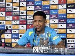 西甲过人王萨维尼奥在曼城23场0球上赛季表现突出(图2)