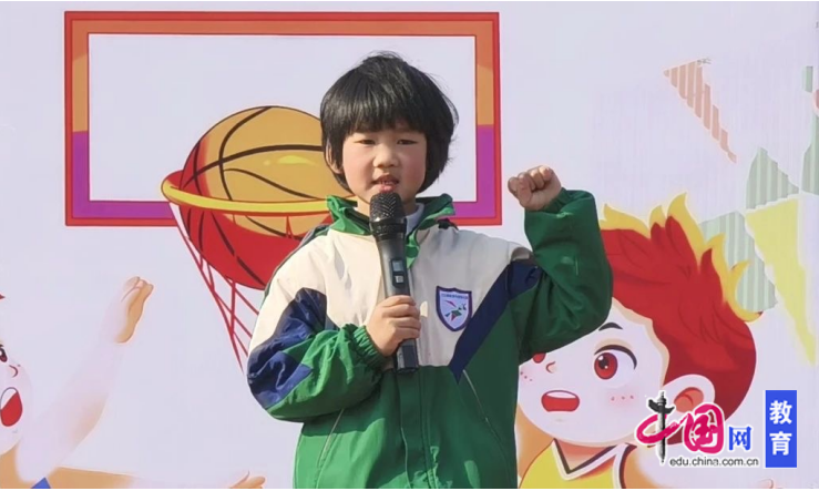 九游体育:宜宾三江新区洗马池幼儿园第二届球类亲子运动会乐趣无限
