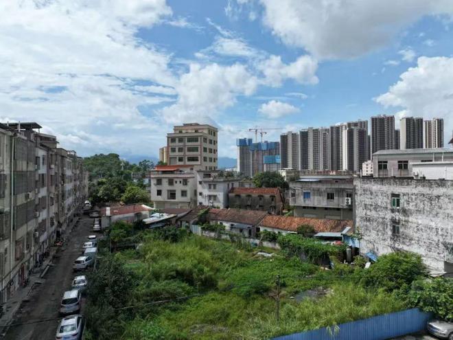九游体育:废弃停车场“变身”篮球场!岭头社区“微改造”撬动“大民生”