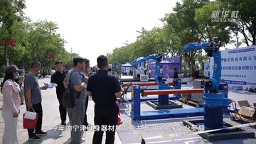 九游体育网站：中国经济样本观察·一“业”成名丨足不出县！“链”出来的健身器材大产业(图5)