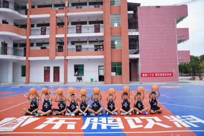 九游体育：系统赋能+生态协同：看企业公益长跑的“东鹏样本”(图4)