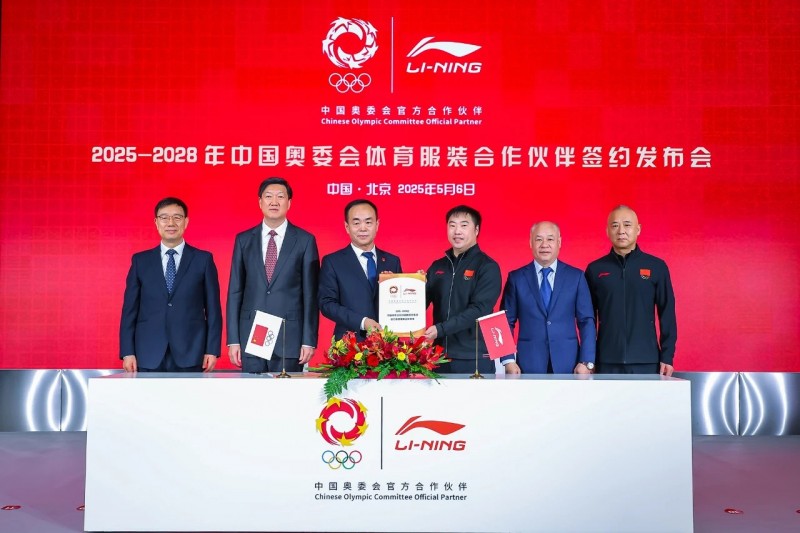 九游体育：李宁半年增收33%专业跑鞋卖出1400万双(图2)