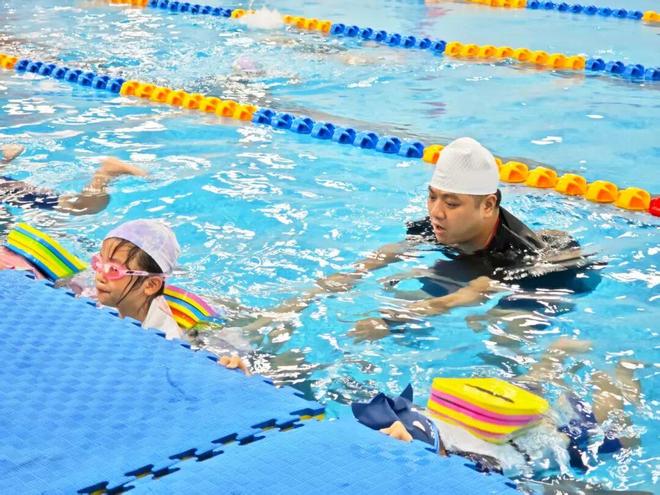 九游体育：共享！花都135所学校体育设施向社会开放(图3)