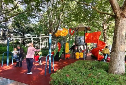 九游体育网站：“建好”更“管好”潍坊为万余处健身设施上“双保险”(图2)