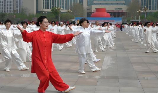 潍坊市体育局等单位荣膺“全国群众体育先进单位”称号(图3)