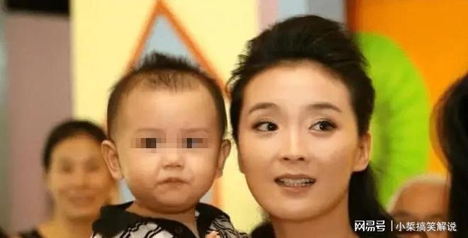 九游体育：丈夫王志才失联7年王艳丢失的面子被19岁儿子成功找回(图5)