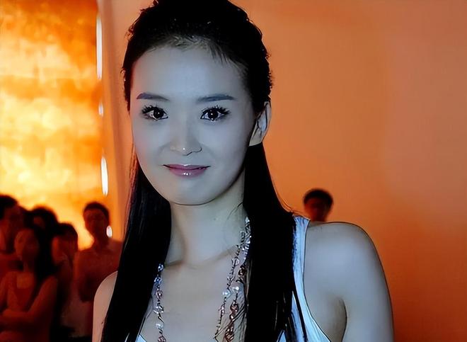 丈夫王志才失联7年王艳丢失的面子这次竟被19岁儿子找了回来(图3)