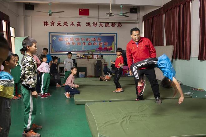 九游体育网站：赖宣治入选2025年度三农人物候选人(图3)