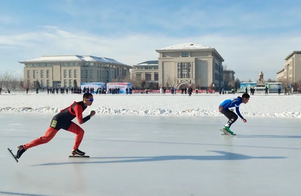九游体育网站：新疆的冬天亚克西丨校园响起冰雪欢乐颂(图2)