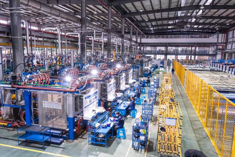 冰雪春天丨抢抓冰雪新机遇浙产滑雪装备走俏(图4)