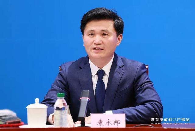 九游体育网站:11年学生平均增高552厘米!成都这所小学登上教育部发布会