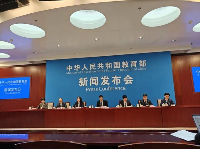 九游体育网站：11年学生平均增高552厘米！成都这所小学登上教育部发布会(图3)