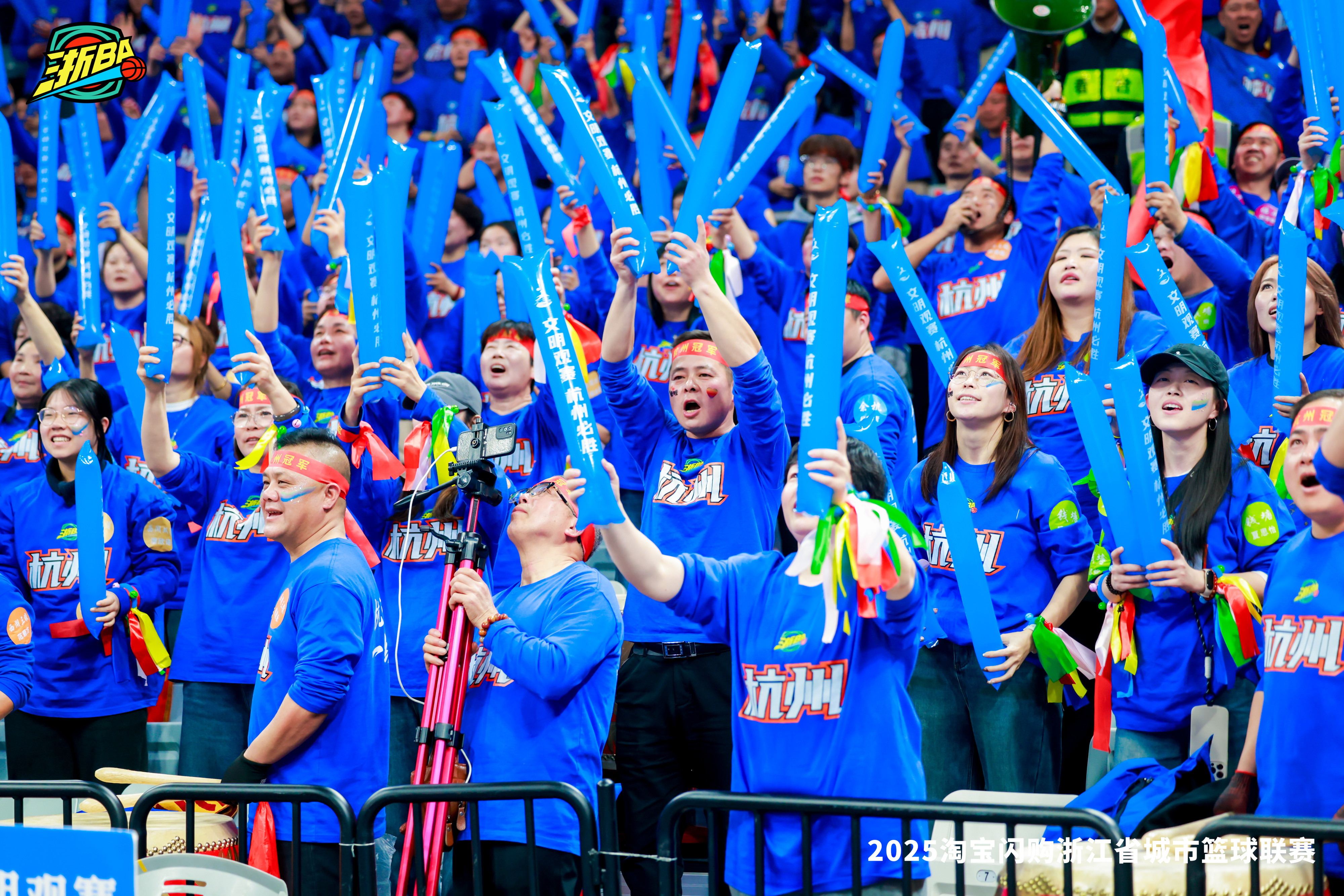 从CBA到浙BA黄龙体育中心何以孕育双冠?(图2)